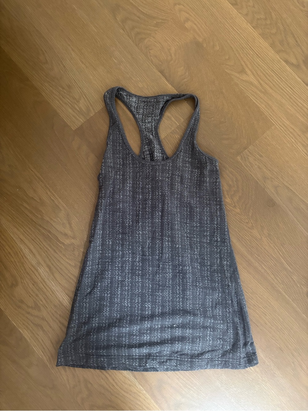 Lululemon Gray Racerback Workout Tank Top. Size 6.